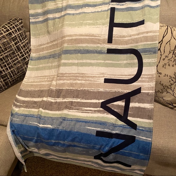 Nautica Home Beach Towel 35 X 67 Stripes New - Picture 1 of 4